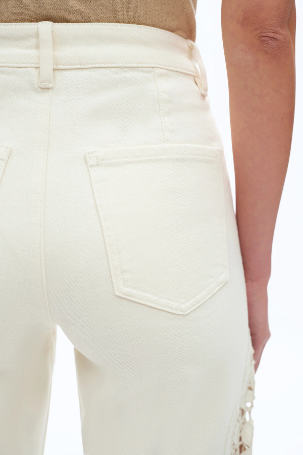 Lace details beige jeans
