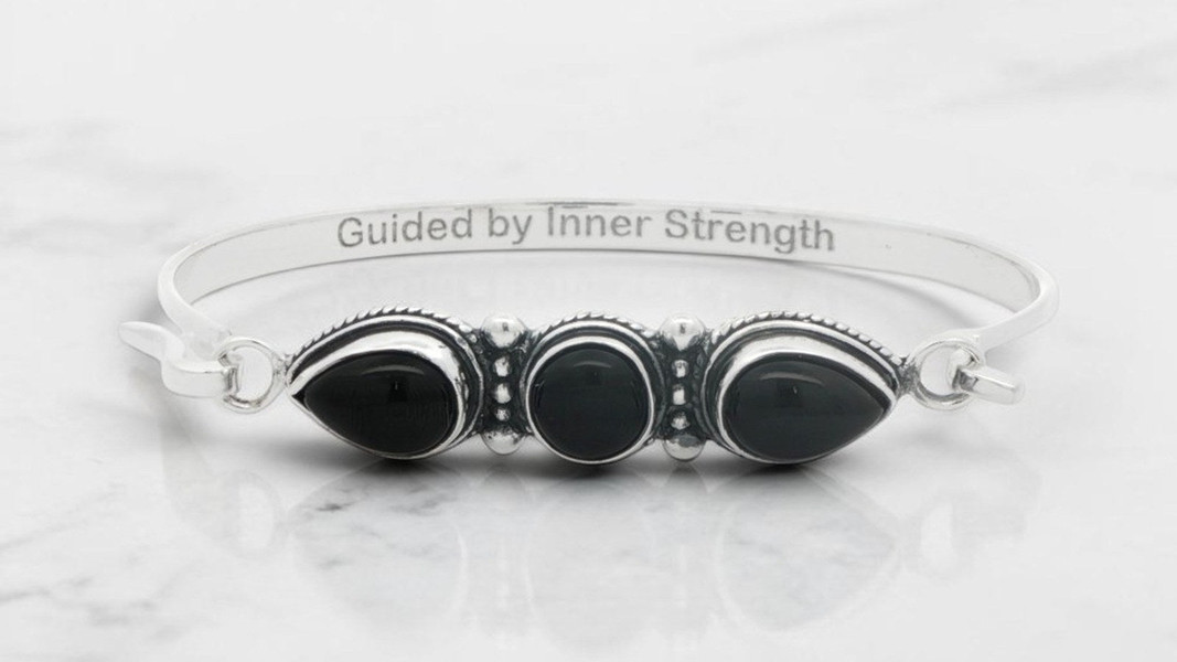 Strength & Courage: Finding Your Inner Power, Facing Fear with Grace, and the Art of Perseverance