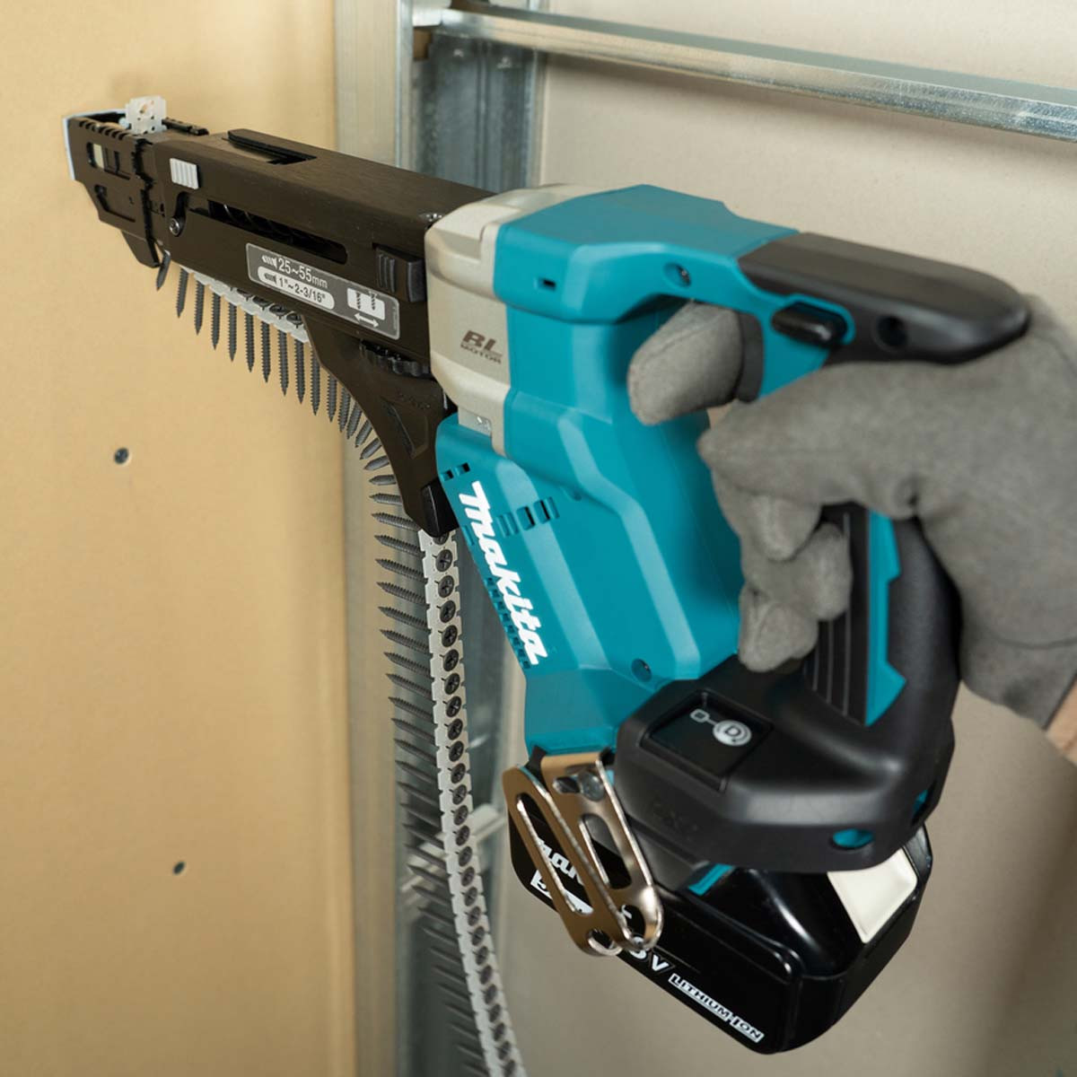 Makita DFR551Z 18V LXT Brushless Auto Feed Screwdriver Toolden