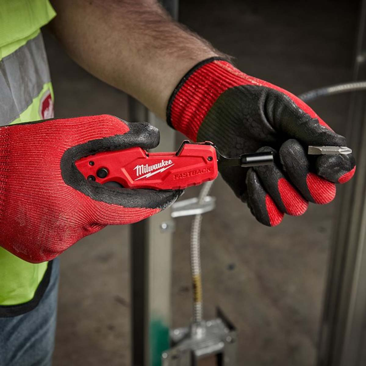 Milwaukee 4932478559 Fastback 6 in 1 Utility Knife | Toolden