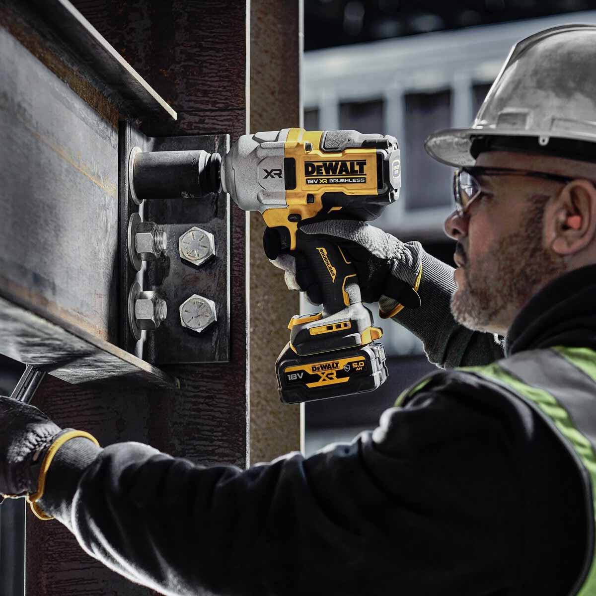 DeWalt DCF961N 18V XR Brushless 1/2" High Torque Impact Wrench1