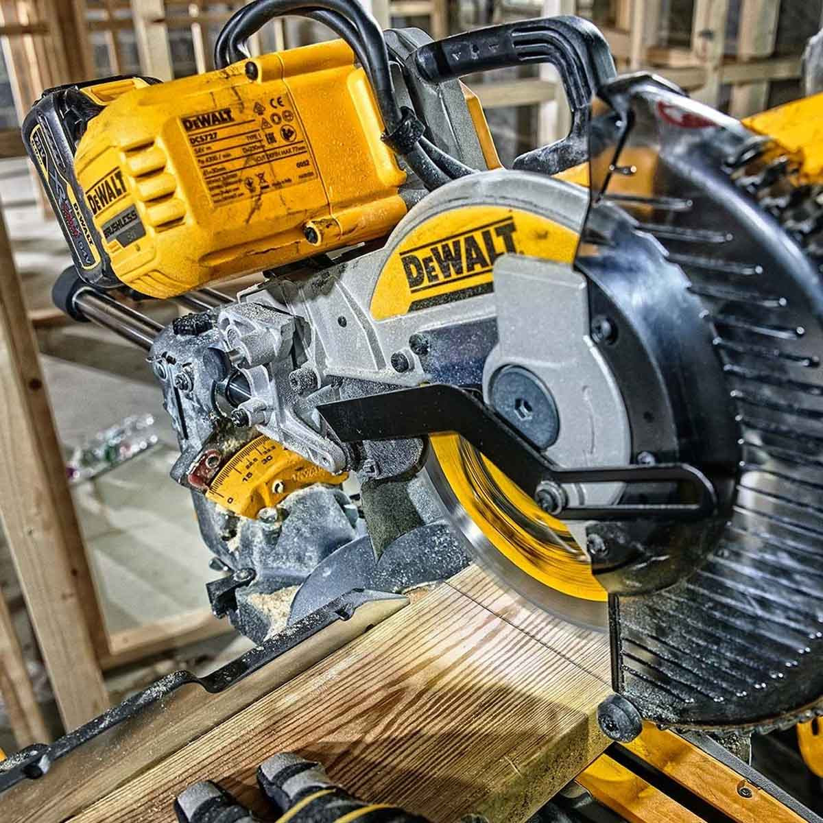 DeWalt DCS727N-XJ 54V XR Flexvolt 250mm Mitre Saw (Body Only