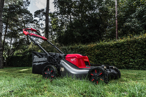 Milwaukee M18 F2LM53-122 Twin 18V Fuel 530mm Self-Propelled Lawn Mower with 2x 12.0Ah Batteries