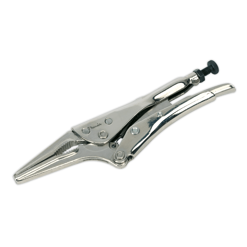 AK6824