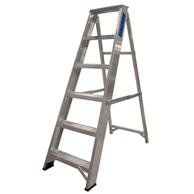 Lyte ESS8 Tread Swingback Ladder from Toolden