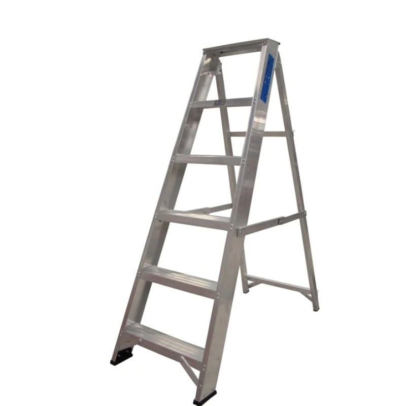 Lyte NESS4 EN131-2 Professional Stepladder Swingback Step 4 Tread