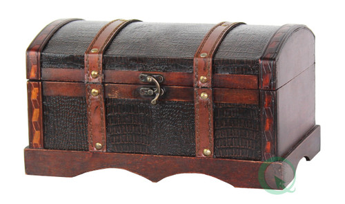 Vintiquewise Pirate Treasure Chest with Leather x