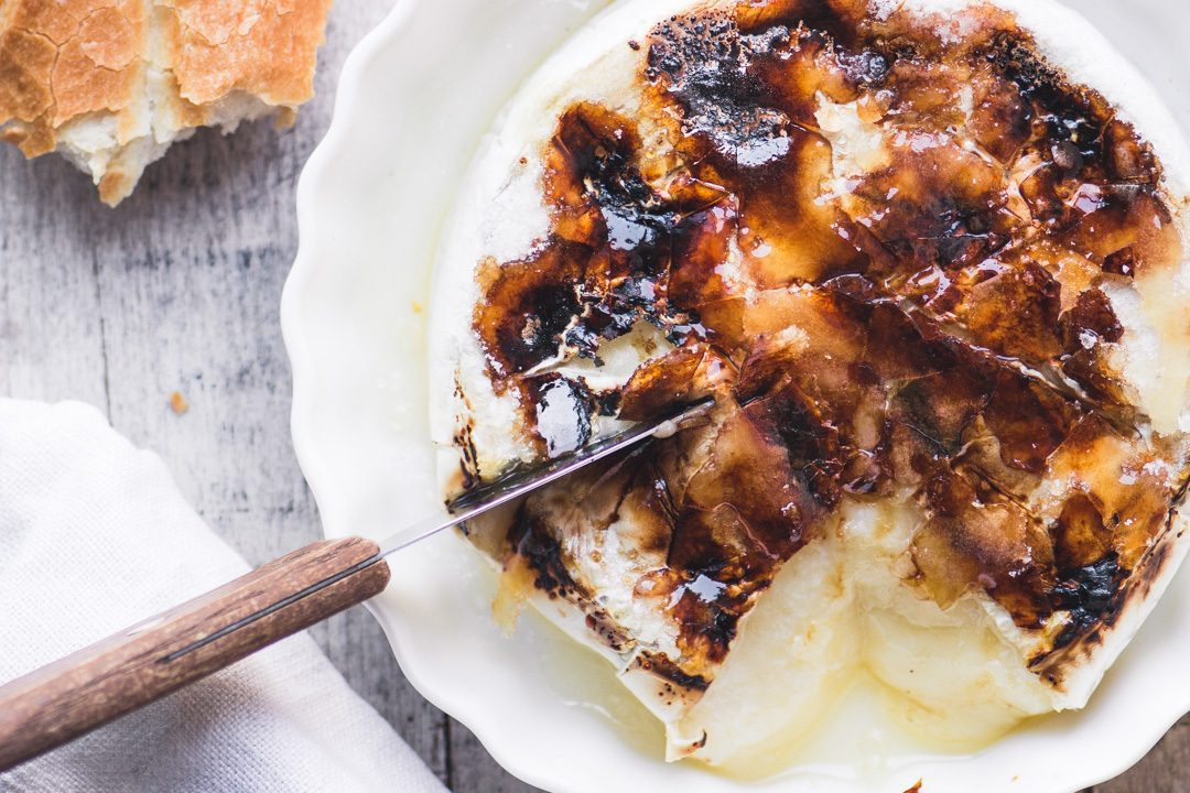 BRIE CHEESE, BRIE BRULEE TOPPINGS & CHEESE BAKER GIFT SET