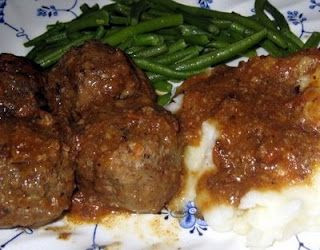 Mom's Norwegian Meatballs with Gravy (Kjøttkaker med brunsaus)
