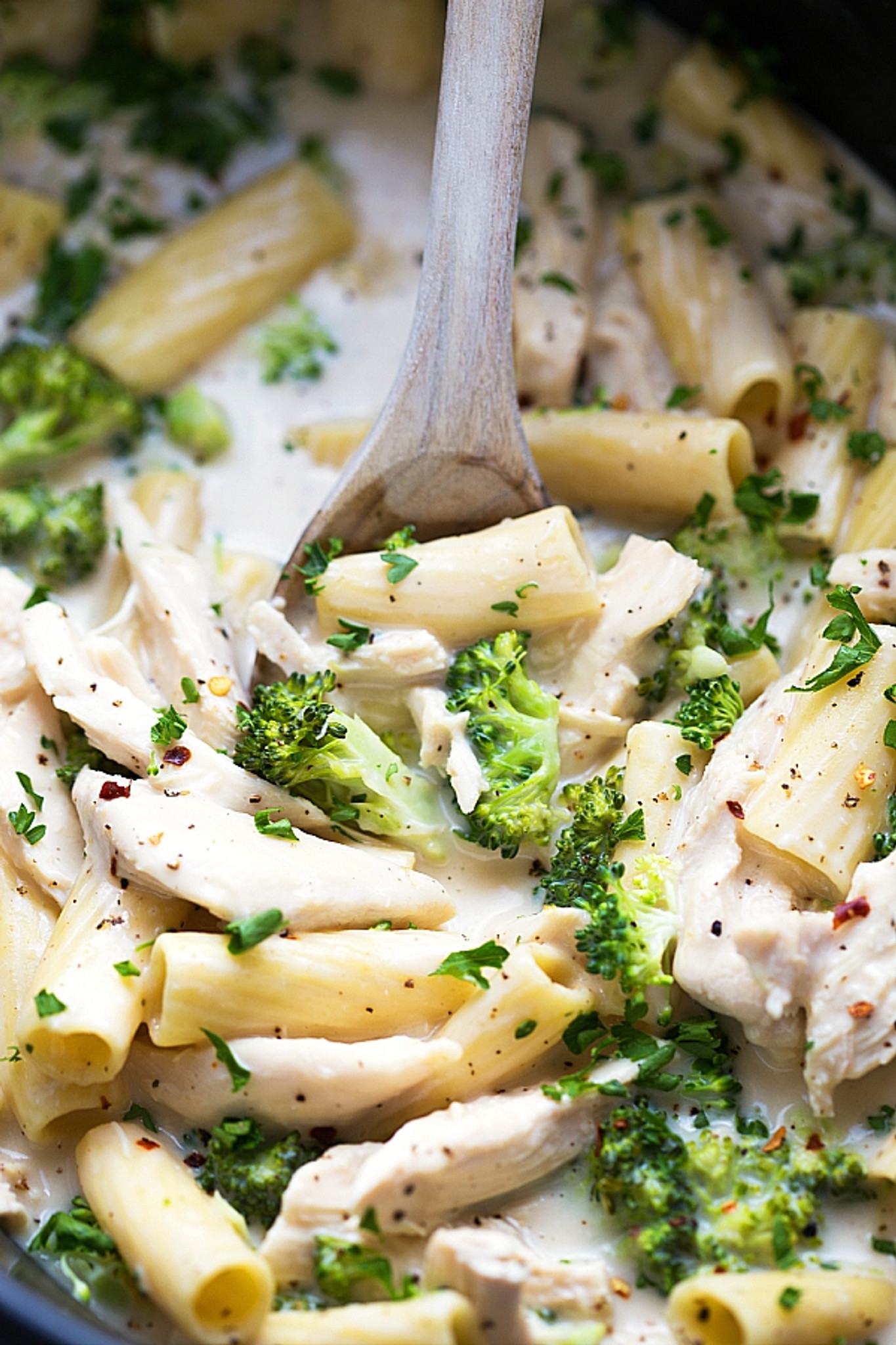 crock pot mac and cheese with chicken and broccoli