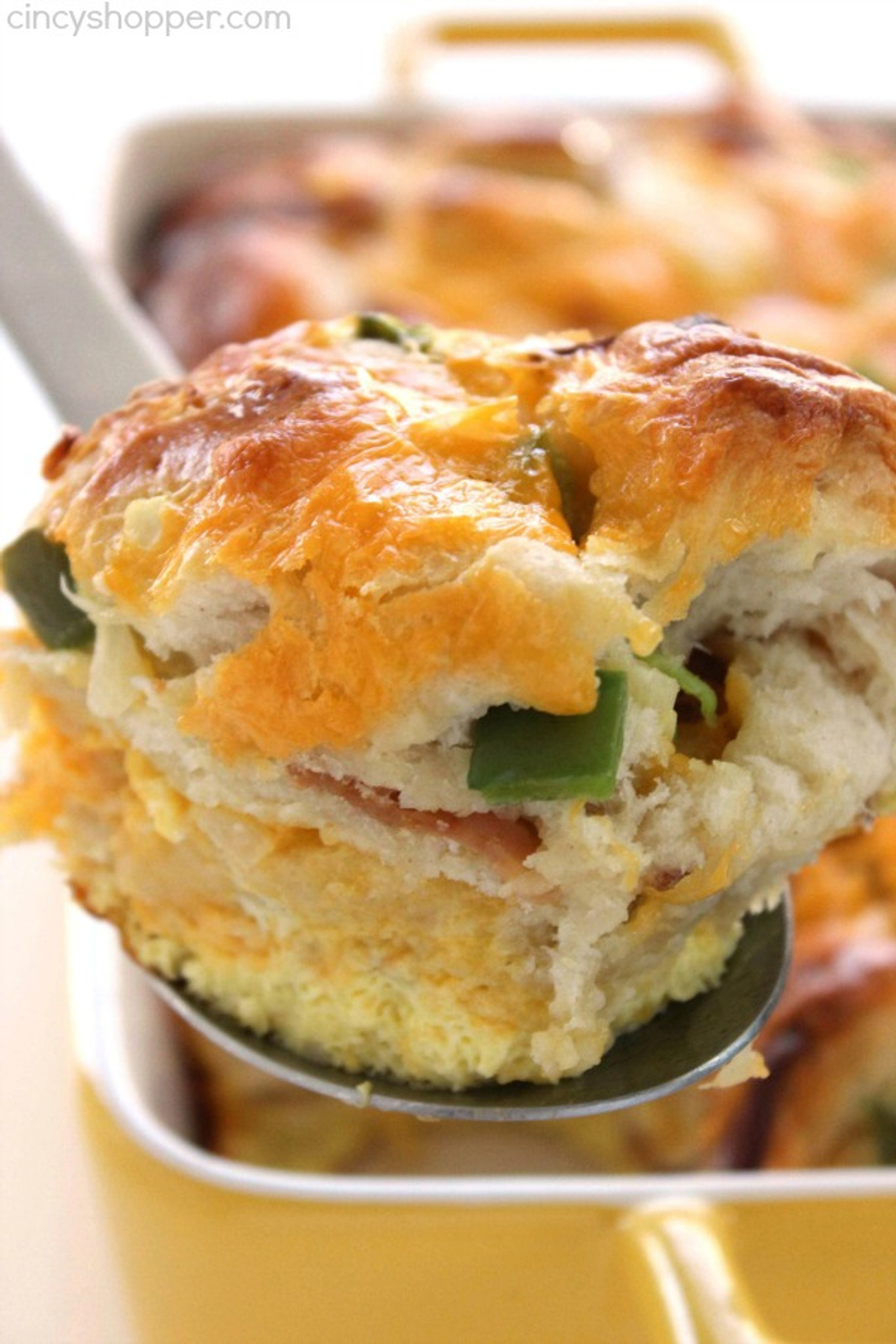 biscuit breakfast casserole