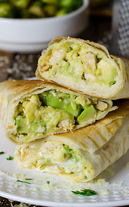 CHICKEN AVOCADO BURRITOS CHICKEN AVOCADO BURRITOS
