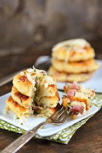 HAM AND CHEESE POTATO CAKES HAM AND CHEESE POTATO CAKES