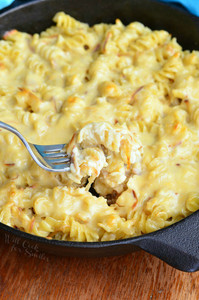 CARAMELIZED ONION GOUDA MACARONI AND CHEESE CARAMELIZED ONION GOUDA MACARONI AND CHEESE