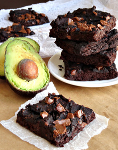 Fudgy Vegan Avocado Black Bean Protein Brownies Fudgy Vegan Avocado Black Bean Protein Brownies