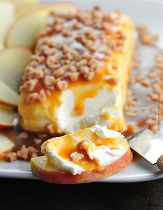 CARAMEL APPLE CREAM CHEESE SPREAD CARAMEL APPLE CREAM CHEESE SPREAD