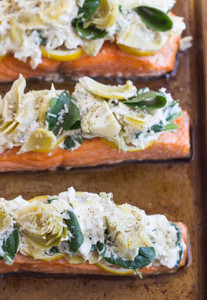 ARTICHOKE AND SPINACH ROASTED SALMON ARTICHOKE AND SPINACH ROASTED SALMON