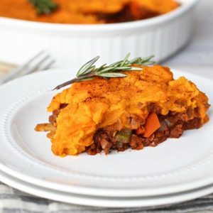 SHEPHERD'S PIE WITH SWEET POTATO TOPPING SHEPHERD'S PIE WITH SWEET POTATO TOPPING