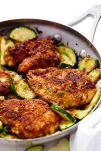 Crispy Parmesan Garlic Chicken with Zucchini Crispy Parmesan Garlic Chicken with Zucchini