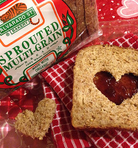 Alvarado Street Bakery Organic Sprouted Wheat Multi-Grain Bread - 6/Case Alvarado Street Bakery Organic Sprouted Wheat Multi-Grain Bread - 6/Case
