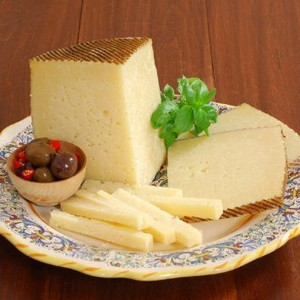 Manchego Cheese - Aged 6 Months - 1 lb Manchego Cheese - Aged 6 Months - 1 lb