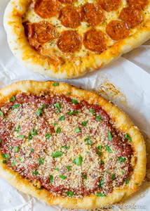 Slow Cooker Deep Dish Pizza (Chicago Style) Slow Cooker Deep Dish Pizza (Chicago Style)