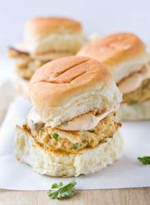 Crab Cake Sliders with Spicy Aioli Sauce Crab Cake Sliders with Spicy Aioli Sauce