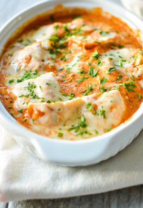 BAKED SEAFOOD RAVIOLI WITH VODKA SAUCE BAKED SEAFOOD RAVIOLI WITH VODKA SAUCE