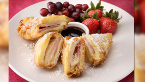 MINI MONTE CRISTO SANDWICHES - 56 pieces per tray MINI MONTE CRISTO SANDWICHES - 56 pieces per tray