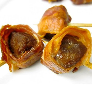 Sirloin with Gorgonzola Wrapped in Bacon - 50 pieces per tray Sirloin with Gorgonzola Wrapped in Bacon - 50 pieces per tray