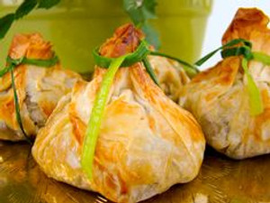 Brie, Pear & Almond Beggar's Purse - 100 pieces per tray Brie, Pear & Almond Beggar's Purse - 100 pieces per tray