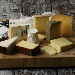 Our Favorites - 8 Cheese Sampler Our Favorites - 8 Cheese Sampler