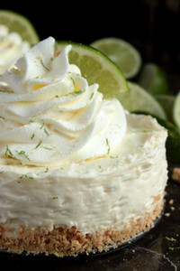 Florida Key Lime Pie - Mini Pies - 12 of 5.3 oz each Florida Key Lime Pie - Mini Pies - 12 of 5.3 oz each