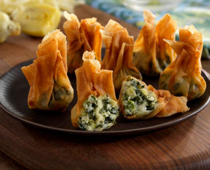 Spinach & Artichoke Beggar's Purses - 100 pieces per tray Spinach & Artichoke Beggar's Purses - 100 pieces per tray