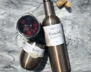 Winesulator + 2 Uncork'd XL Wine Glasses/Lid | GLITTER GOLD Winesulator + 2 Uncork'd XL Wine Glasses/Lid | GLITTER GOLD
