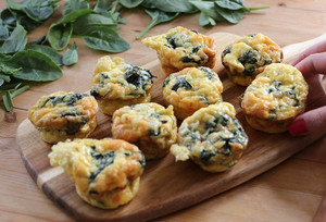 Smoked Salmon Florentine Bites - 24 pieces per tray Smoked Salmon Florentine Bites - 24 pieces per tray
