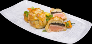 Salmon Wellington with Mushrooms - 24 pieces per tray Salmon Wellington with Mushrooms - 24 pieces per tray