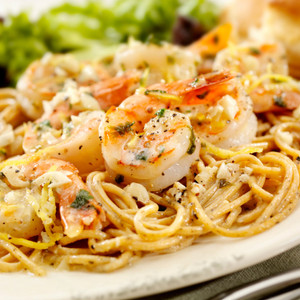 16/20 Peeled and Deveined Tail On Cooked Shrimp, 2 lb - 5/Case 16/20 Peeled and Deveined Tail On Cooked Shrimp, 2 lb - 5/Case