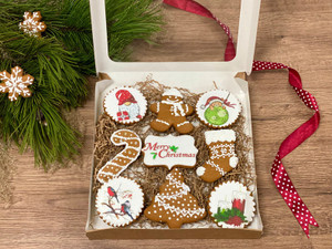 CHRISTMAS GINGERBREAD COOKIES - includes 9 CHRISTMAS GINGERBREAD COOKIES - includes 9