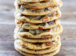 Chocolate Chip Pretzel Cookies - 1 Dozen Chocolate Chip Pretzel Cookies - 1 Dozen