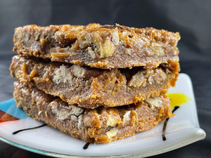 Caramel Pecan Bars - 1 Dozen Caramel Pecan Bars - 1 Dozen