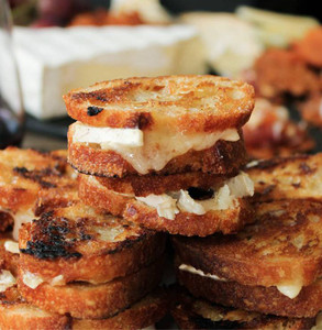 Brie and Bacon Bites Brie and Bacon Bites