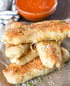 Pizza Stuffed Pepperoni Breadsticks - 7"- 72 per case Pizza Stuffed Pepperoni Breadsticks - 7"- 72 per case