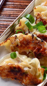 Spicy Chicken Potstickers Spicy Chicken Potstickers