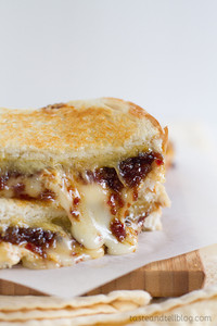 Ultimate Grilled Cheese Sandwich with Bacon Jam Ultimate Grilled Cheese Sandwich with Bacon Jam