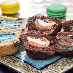 Gluten Free Macaron + Brownie = Macarownie - Pack of 8 - Variety or Choose Flavor Gluten Free Macaron + Brownie = Macarownie - Pack of 8 - Variety or Choose Flavor