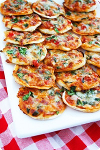 Make Your Own Mini Pizzas Make Your Own Mini Pizzas