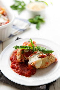 Chicken Parmesan Stuffed Shells Chicken Parmesan Stuffed Shells