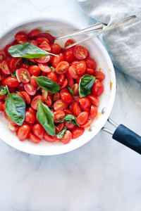 Fresh Organic Grape Tomatoes - 1 lb Fresh Organic Grape Tomatoes - 1 lb