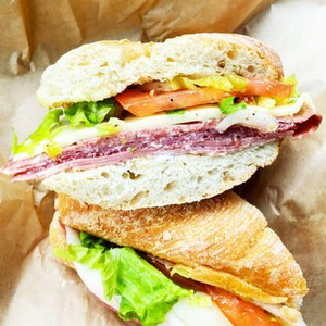 Volpi Slow Roasted Mortadella Large Cut  - 3 lb - Pack of 2 Volpi Slow Roasted Mortadella Large Cut  - 3 lb - Pack of 2